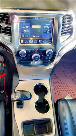 جیپ گراند شیرۆکی